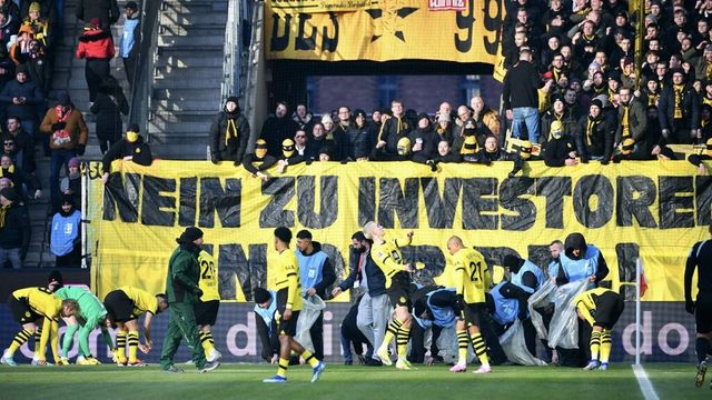 Jasna poruka navijača Dortmunda: "Ne investitorima" (©AFP)